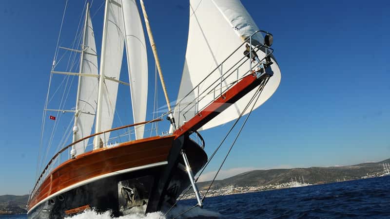 LA BELLA VITA 47m sailing yacht charter