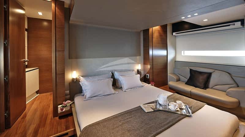 QUANTUM 28m motor yacht charter, photo 8