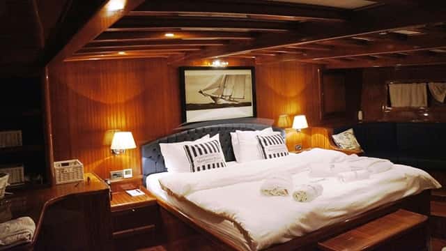QUEEN OF DATCA yacht charter photo 2