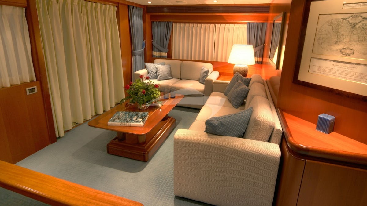 ALCOR Yacht for Charter