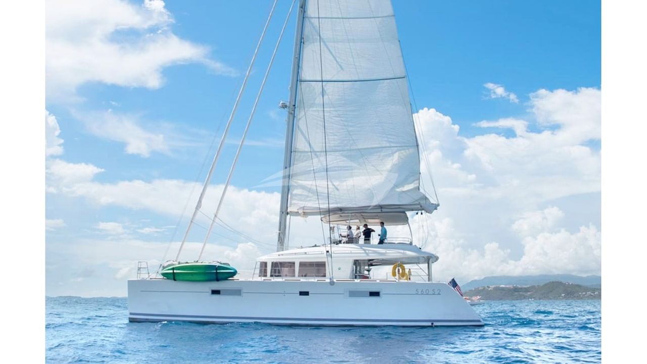 Raising the mainsail