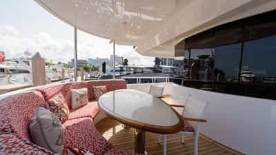 Aft deck dining and seating