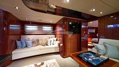 Convertible cabin / salon