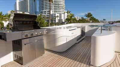 Flybridge Bar/Grill
