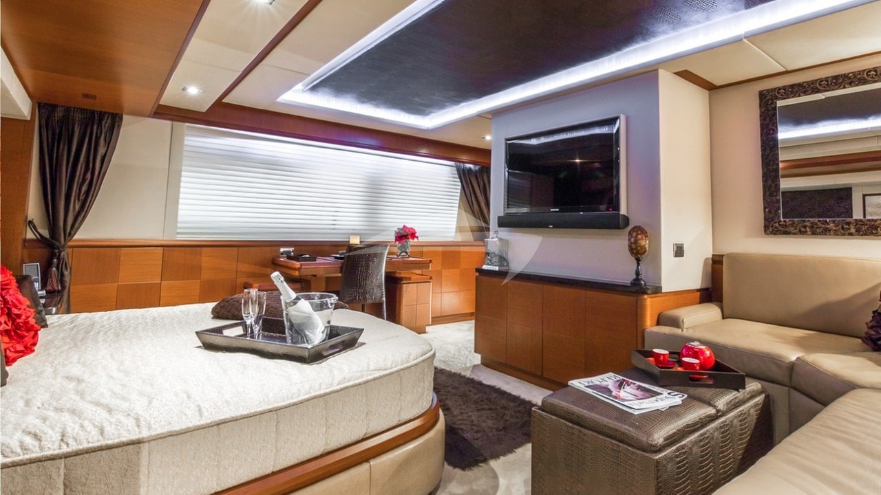 MSTER CABIN