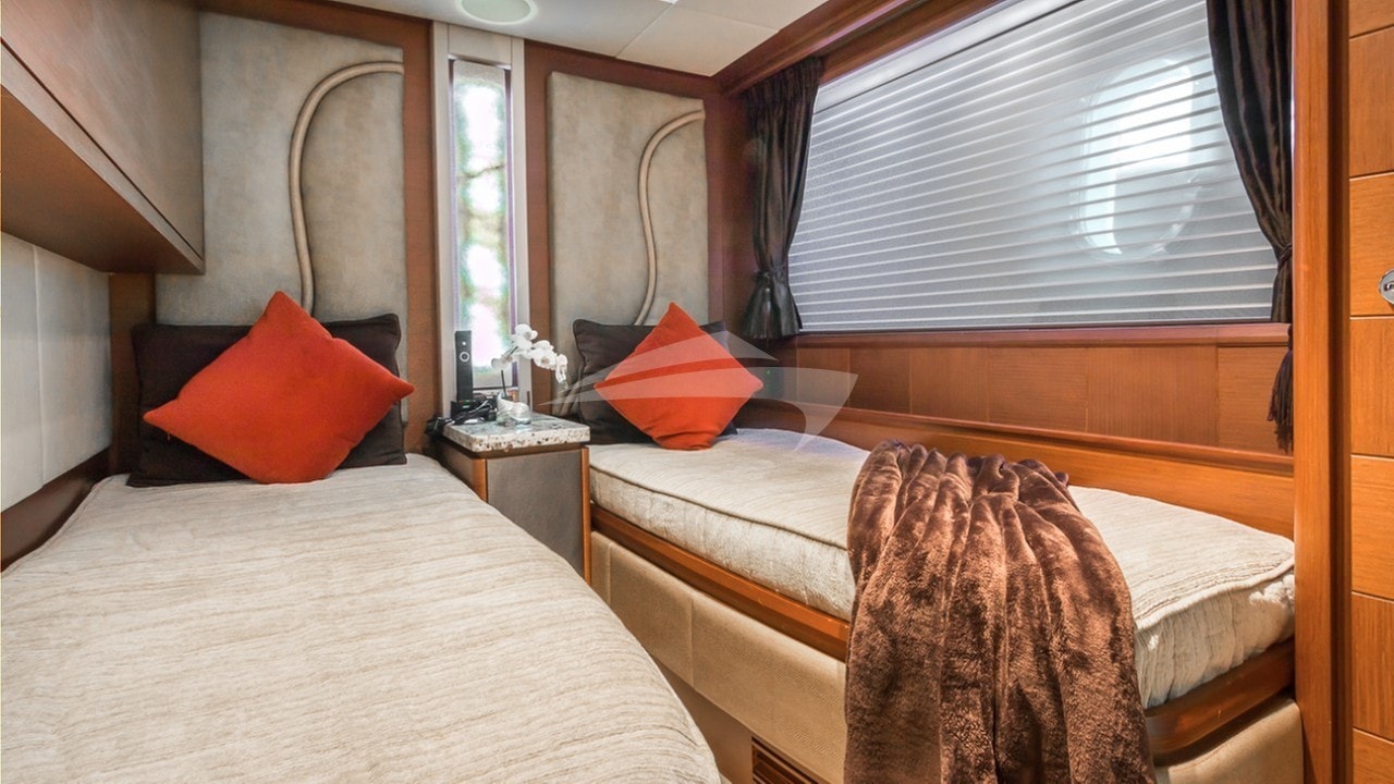 TWIN CABIN