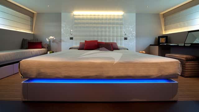 AURORA yacht charter photo 4