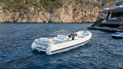 bgyb_charter_sunreef_80_power_tesni_selection_23