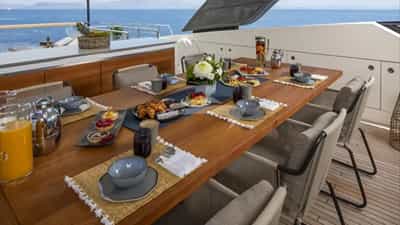 Deck Dining
