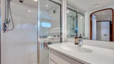 Guest Stateroom Head