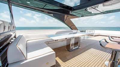 Upper deck