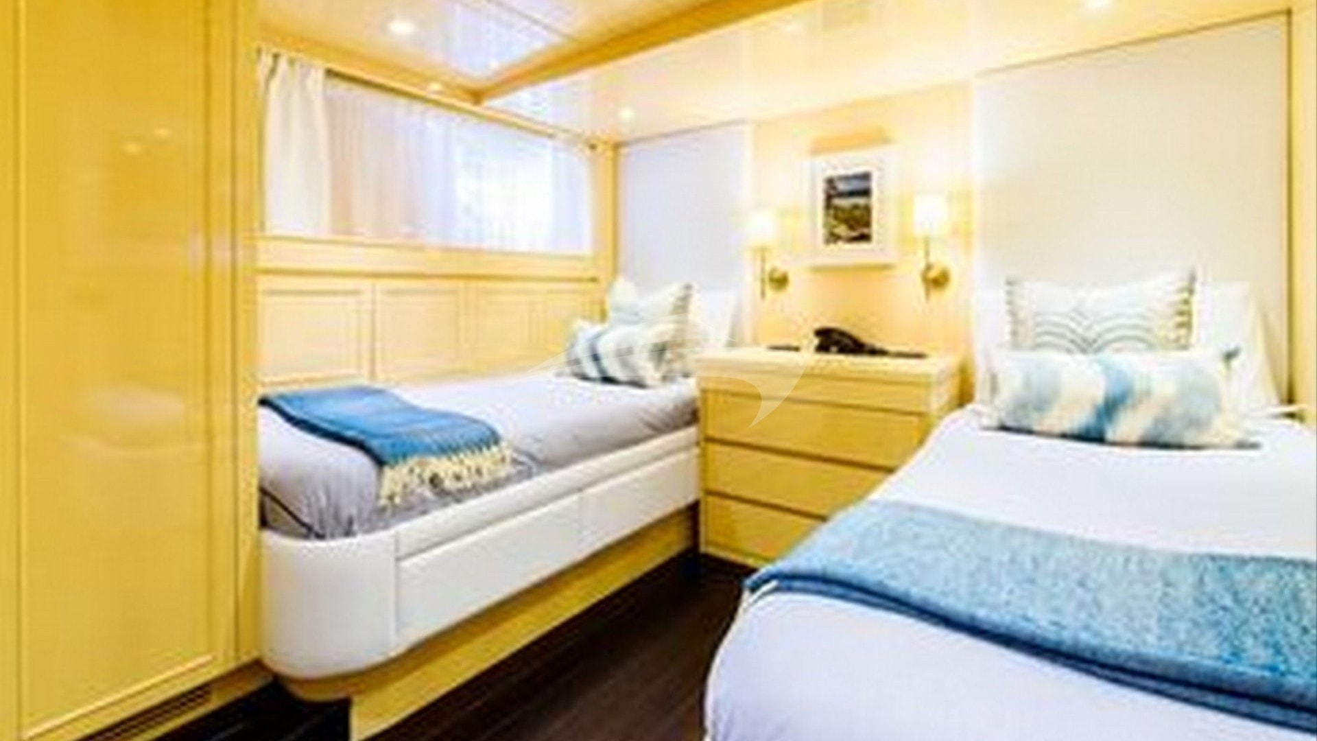 Twin Cabin