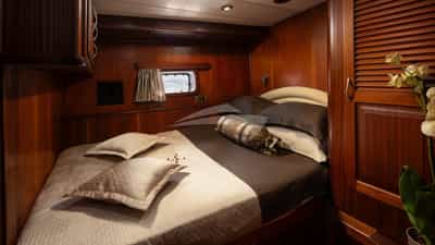 Double Cabin