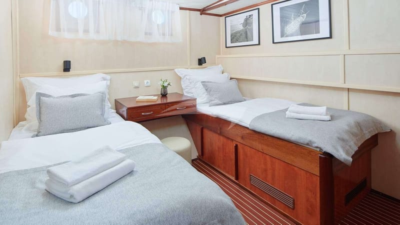 Twin Cabin