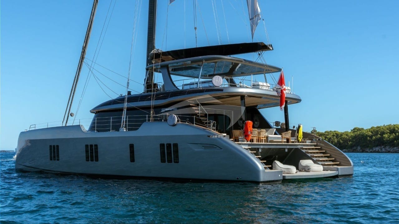 Sunreef_80_ECO_APOLLO_99_Luxury_Catamaran_Charter_BGYB_04
