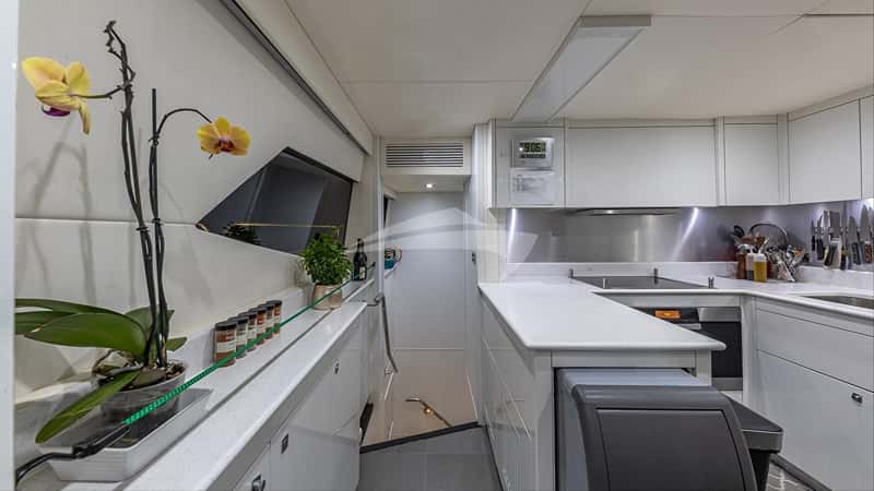 EMRYS 30m motor yacht charter, photo 10