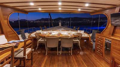 Deck Dining