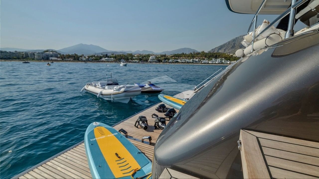 bgyb_charter_sunreef_80_power_tesni_selection_18