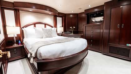 EALU 40m motor yacht charter, photo 9