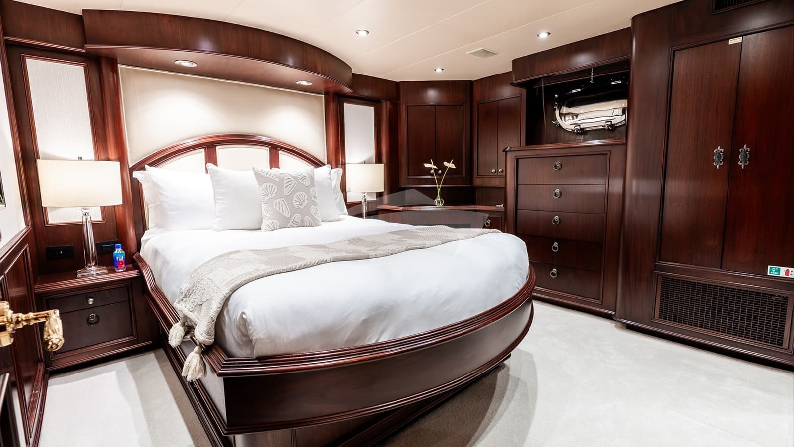 EALU, photo from the yacht portfolio 8