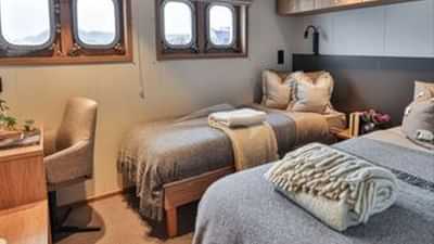 Twin Cabin