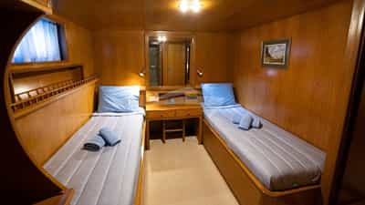 Twin Cabin 6