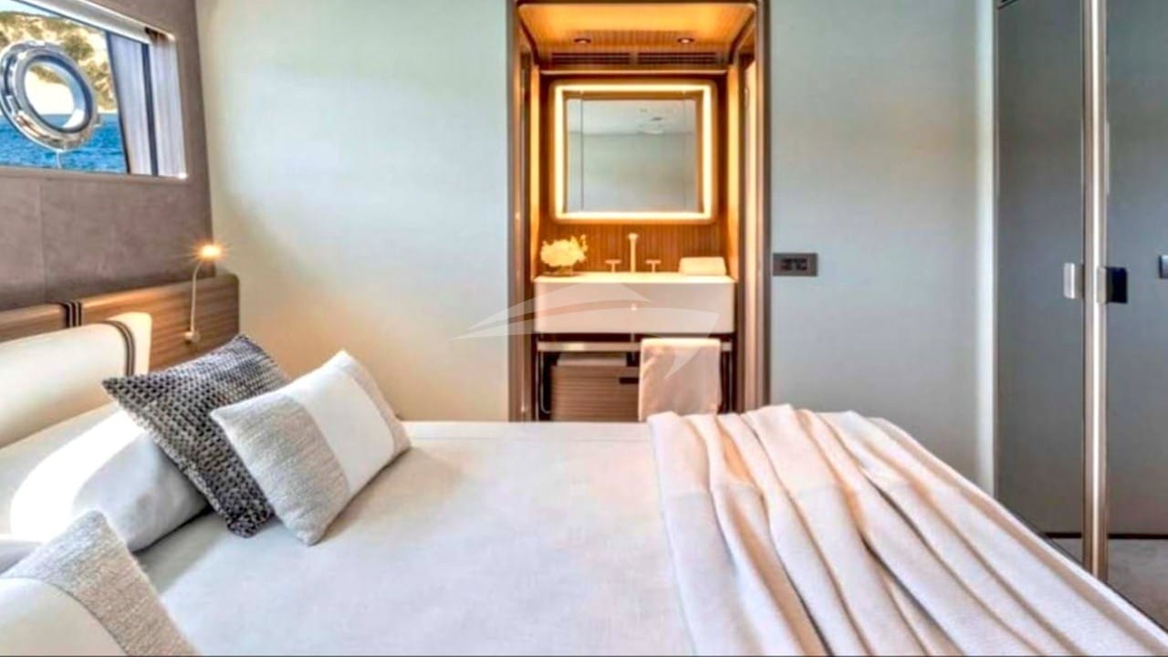 Guest Cabin with Bathroom