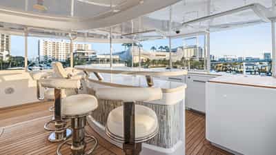 Sundeck Bar
