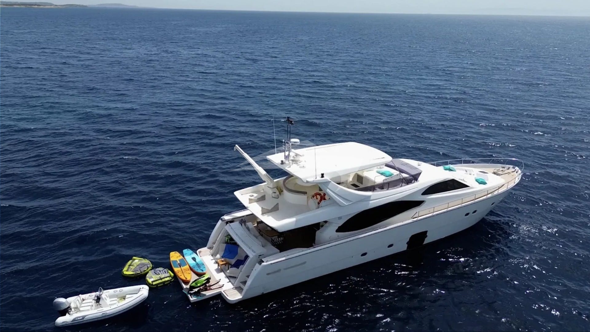 Profile with Water Toys