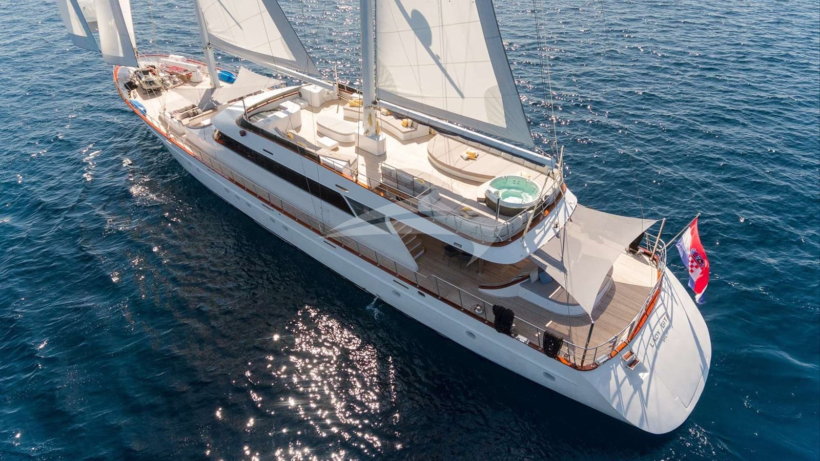 LADY GITA, Aufnahme aus dem Yachtportfolio 15