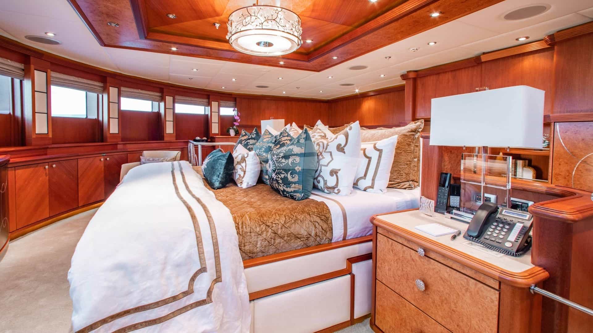 Main Deck | Primary Stateroom