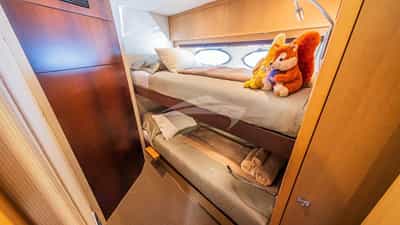 TWIN CABIN