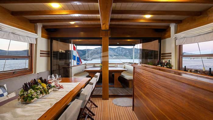 ABORDA 30m motor yacht charter, photo 4