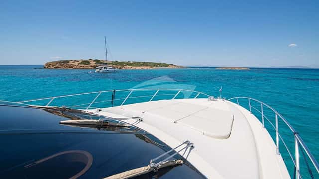ANTAMAR II yacht charter photo 3