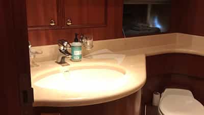 Vip guest bathroom