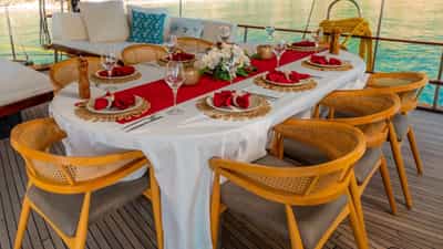Deck Dining
