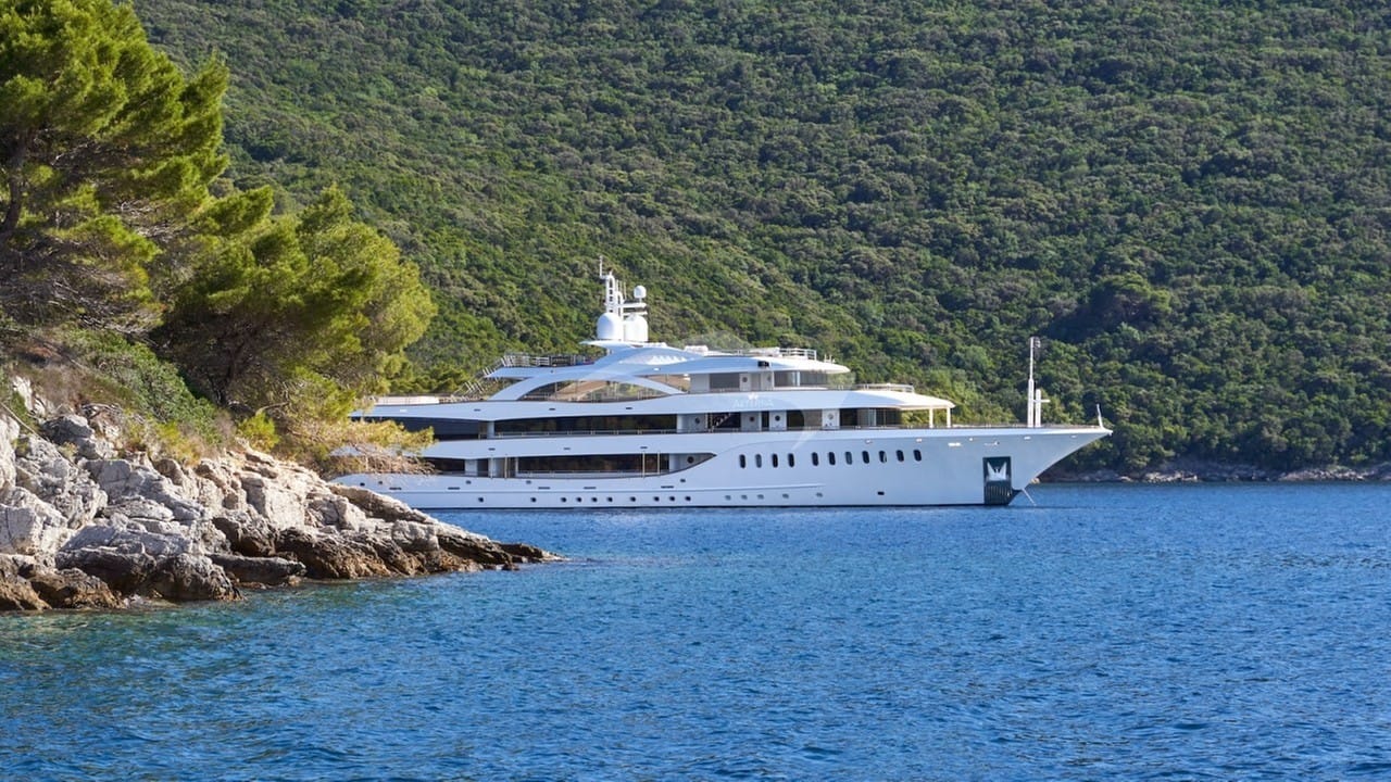 Luxury charter yacht crew for AETERNA