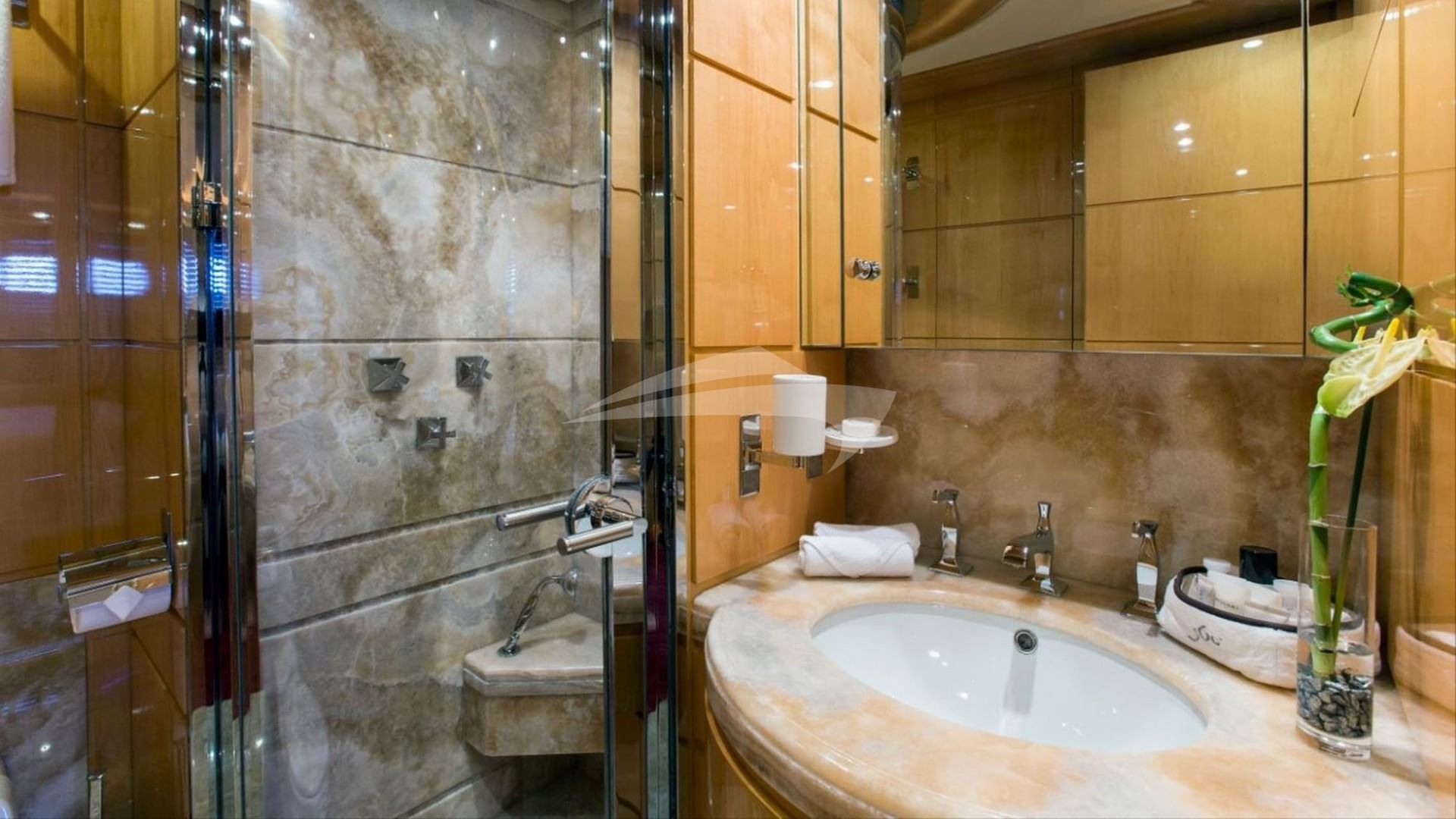 Double cabin bathroom