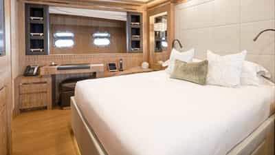 Guest Cabin 1B