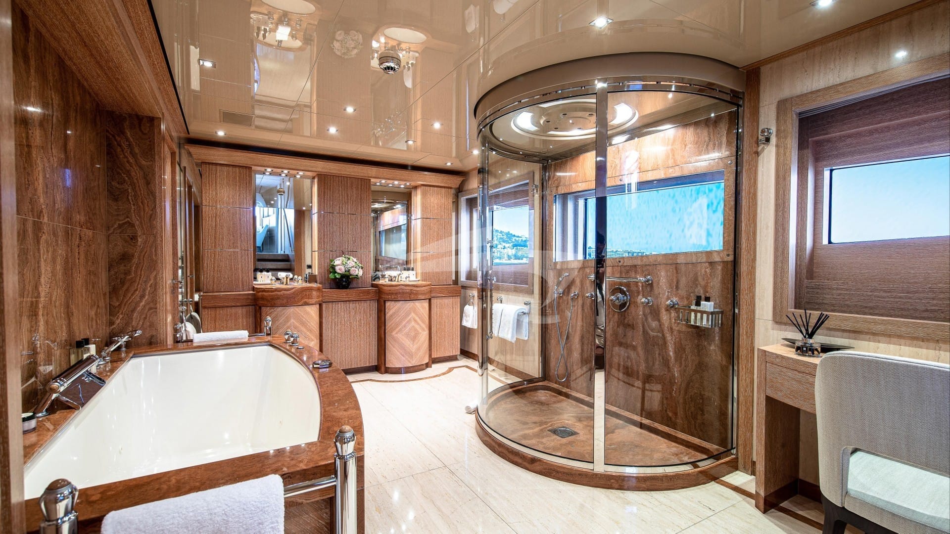 Main Deck - Master Ensuite
