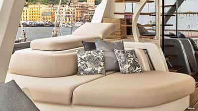 Kajikia cockpit sofa