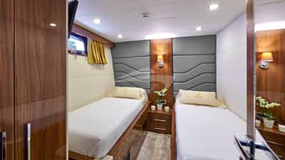 Twin Cabin