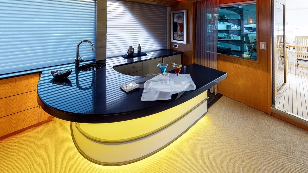 Main Salon Bar