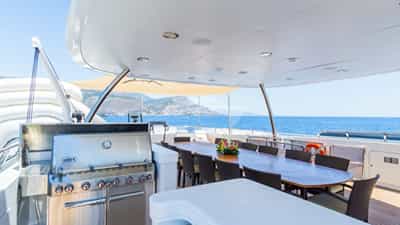 Sundeck BBQ and bar