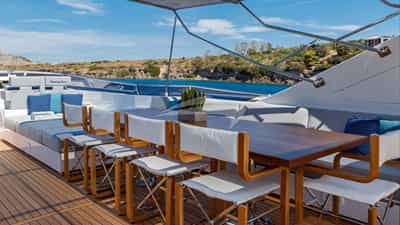 Sundeck Dining
