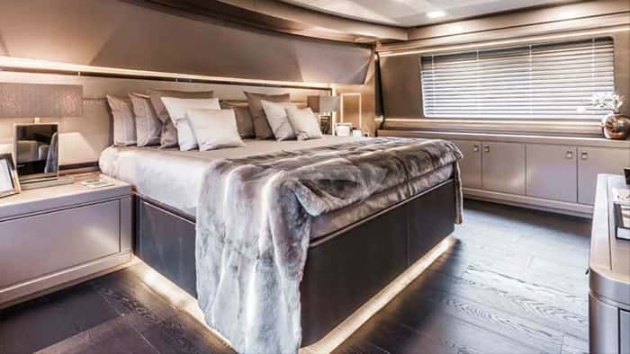 YVONNE 28m motor yacht charter, photo 4