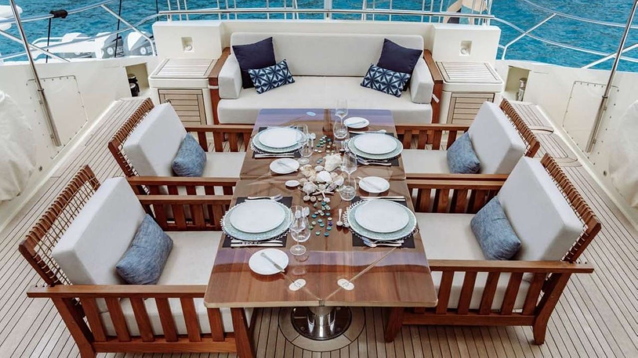 Deck Dining