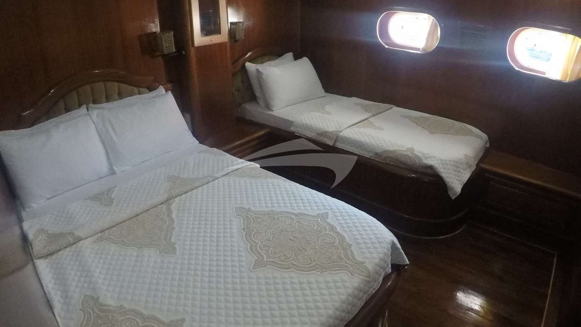 Triple Cabin