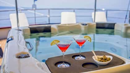 LUNA 33m motor yacht charter, photo 13