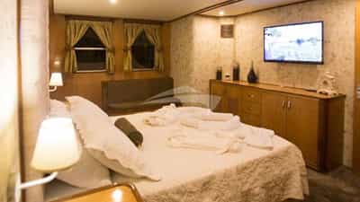 Guest Cabin